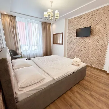 шевченка 60, семицвіт Apartment