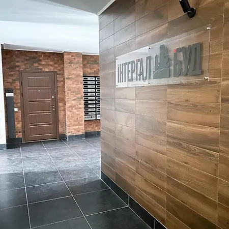 шевченка 60, семицвіт Apartment *